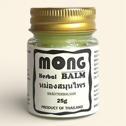 Ein geschlossenes Glas mit traditionellem thailändischem Kräuterbalsam (Mong Herbal Balm) für entspannende Massagen – entdecke dieses wohltuende Wellness-Highlight in der Thailand Erlebnisbox von Oversea Crate.
